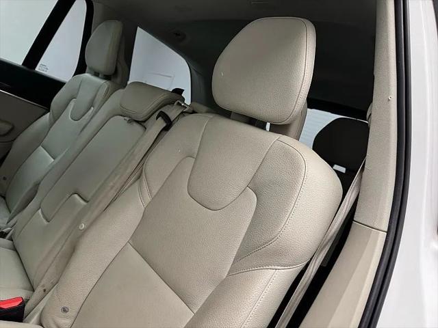 2019 Volvo XC90 T6 Momentum