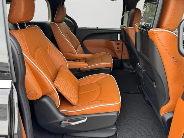 2026 Chrysler Pacifica Pinnacle AWD