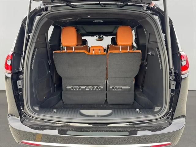2026 Chrysler Pacifica Pinnacle AWD