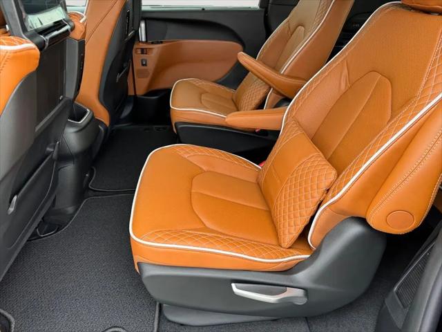 2026 Chrysler Pacifica Pinnacle AWD