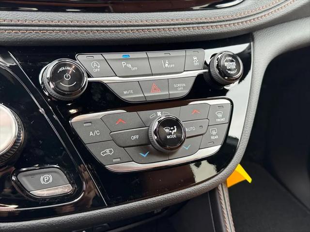 2026 Chrysler Pacifica Pinnacle AWD
