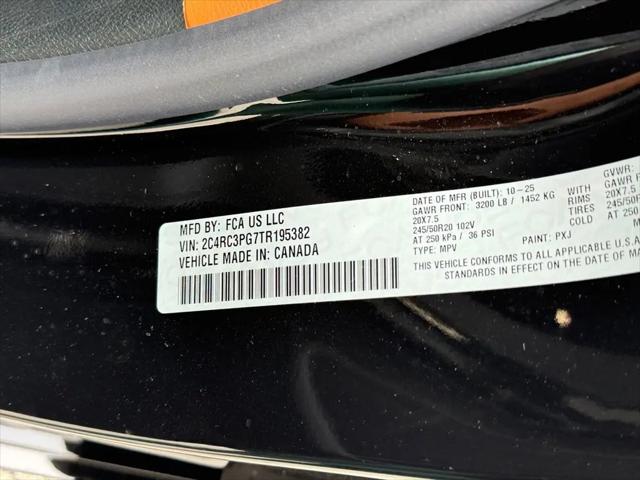 2026 Chrysler Pacifica Pinnacle AWD