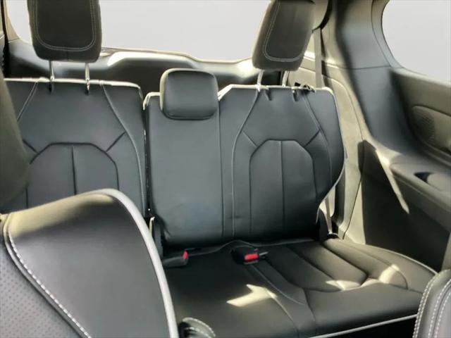 2026 Chrysler Pacifica Limited AWD