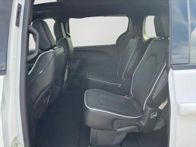 2026 Chrysler Pacifica Limited AWD