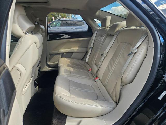 2017 Lincoln MKZ Select