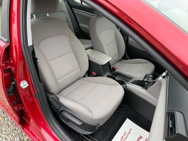 2019 Hyundai Elantra SE