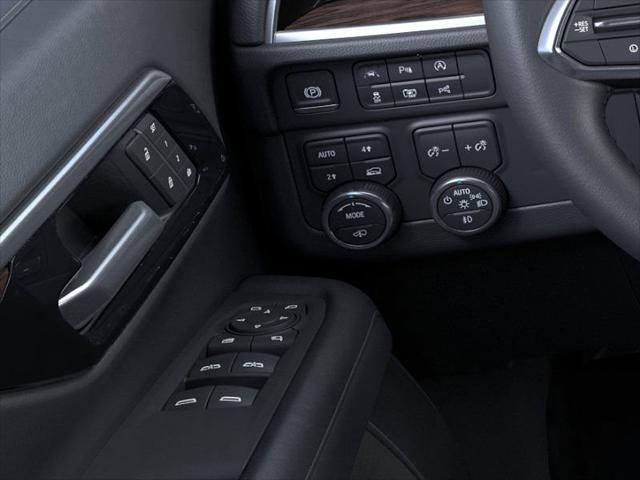 2025 Chevrolet Suburban 4WD LT