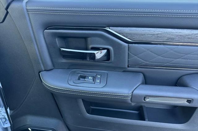 2026 Ram 3500 Limited Crew Cab 4x4 8' Box