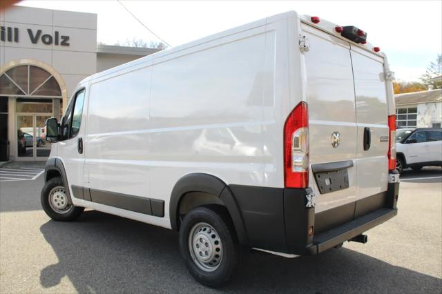 2025 Ram ProMaster 2500 Cargo Van Tradesman Low Roof 136" WB w/Pass Seat