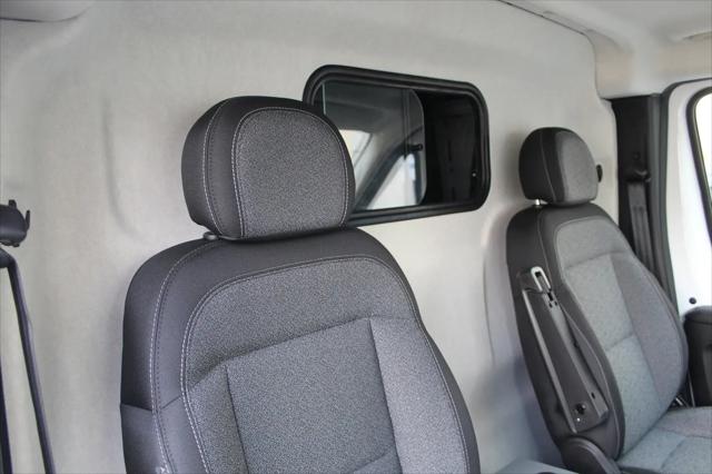 2025 Ram ProMaster 2500 Cargo Van Tradesman Low Roof 136" WB w/Pass Seat