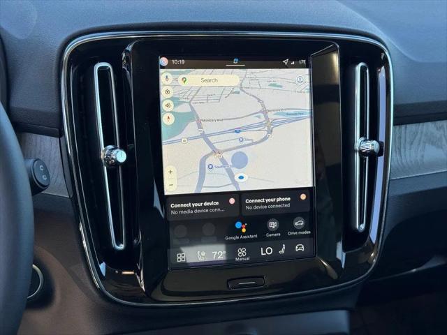 2026 Volvo XC40 Plus, B5 AWD Gas (mild hybrid), Dark