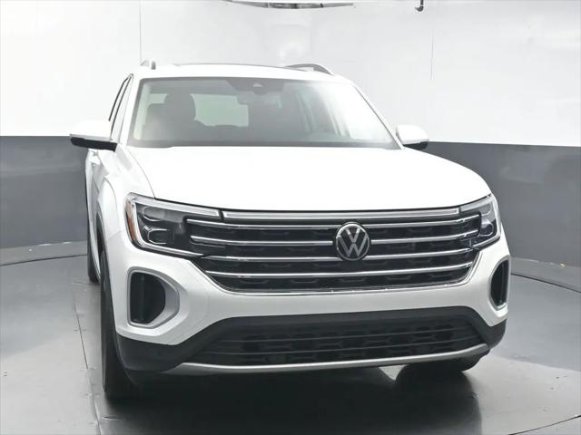 2026 Volkswagen Atlas SE with Technology