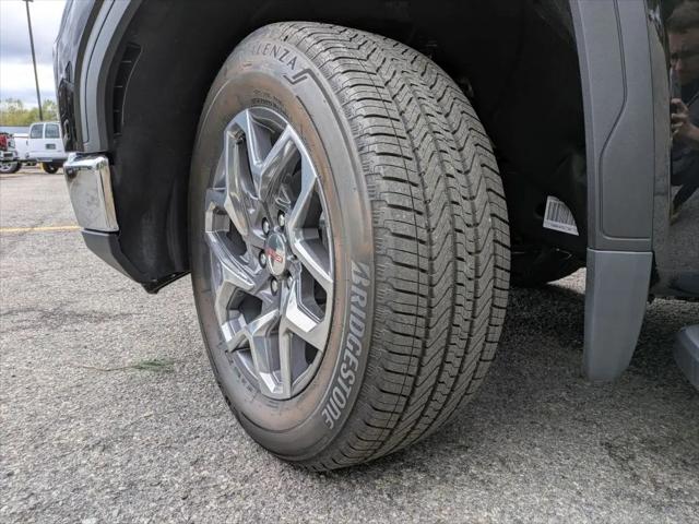 2026 GMC Sierra 1500 Crew Cab, Short Bed, SLT, 4WD