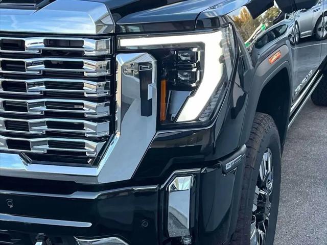 2026 GMC Sierra 2500HD Crew Cab, Standard Bed, Denali, 4WD