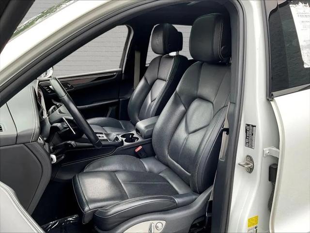 2023 Porsche Macan S