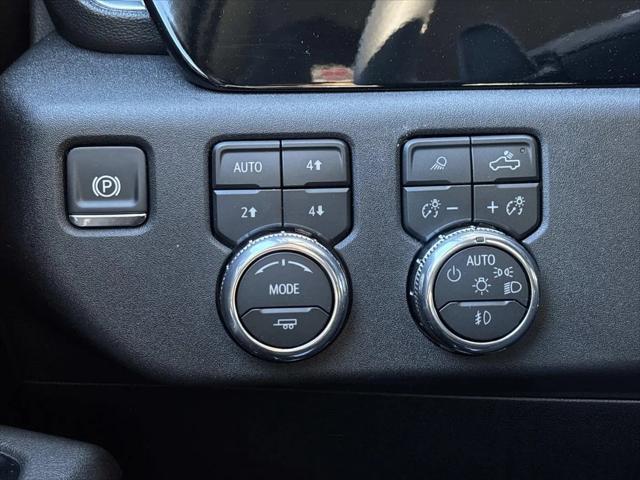 2026 GMC Sierra 1500 Crew Cab, Short Bed, SLT, 4WD