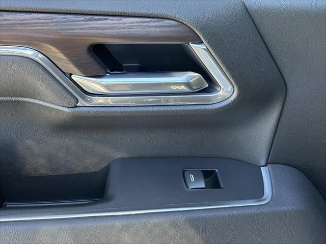 2026 GMC Sierra 1500 Crew Cab, Short Bed, SLT, 4WD