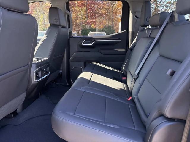2026 GMC Sierra 1500 Crew Cab, Short Bed, SLT, 4WD