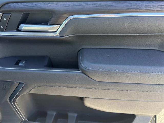 2026 GMC Sierra 1500 Crew Cab, Short Bed, SLT, 4WD