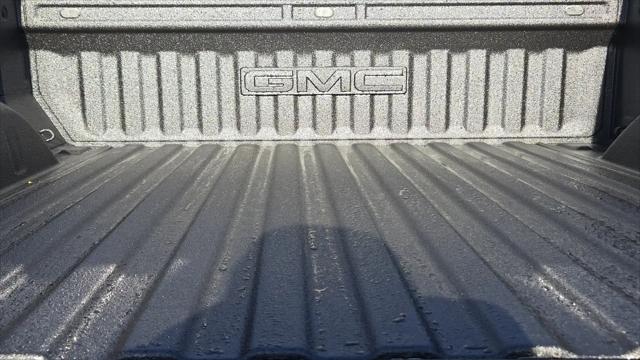 2026 GMC Sierra 1500 Crew Cab, Short Bed, SLT, 4WD
