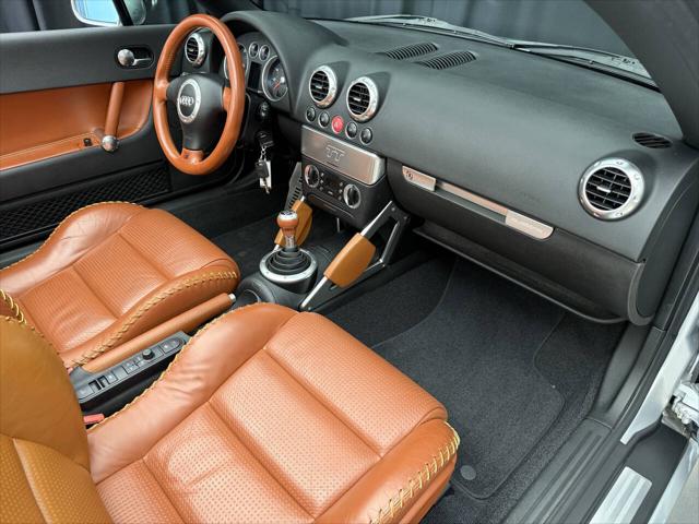 2001 Audi TT 225hp quattro AWD 2dr Roadster