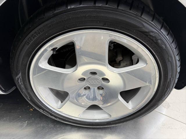 2001 Audi TT 225hp quattro AWD 2dr Roadster
