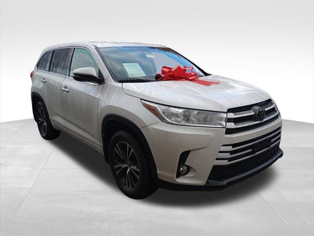 2018 Toyota Highlander LE Plus 2018 Toyota Highlander LE Plus