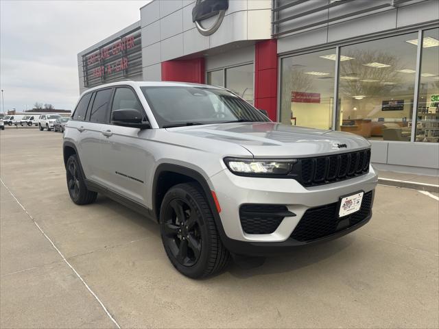 2022 Jeep Grand Cherokee Altitude 4x4