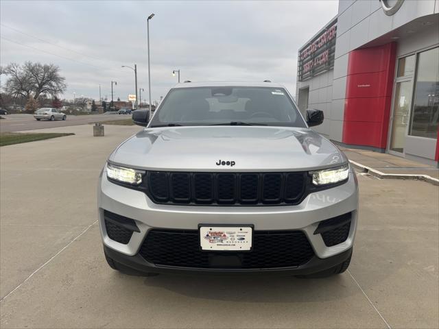 2022 Jeep Grand Cherokee Altitude 4x4