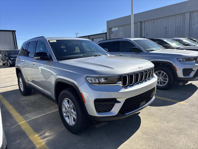 2025 Jeep Grand Cherokee GRAND CHEROKEE LAREDO 4X2 2025 Jeep Grand Cherokee GRAND CHEROKEE LAREDO 4X2