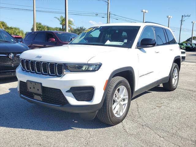2023 Jeep Grand Cherokee Laredo 4x4
