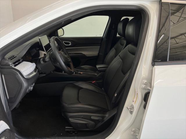 2024 Jeep Compass Latitude 4x4 2024 Jeep Compass Latitude 4x4