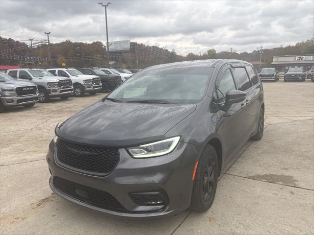 2022 Chrysler Pacifica Hybrid Touring L