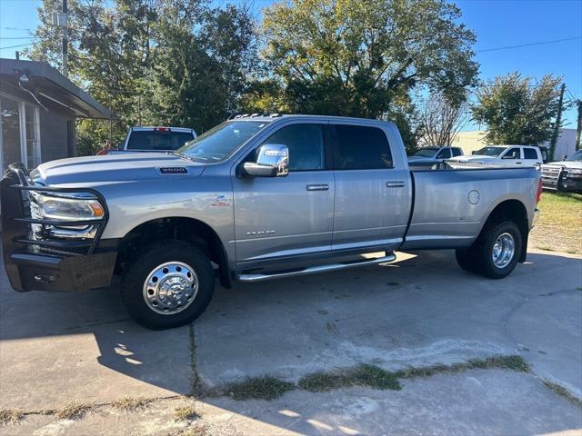 2023 RAM 3500 Laramie Crew Cab 4x4 8 Box