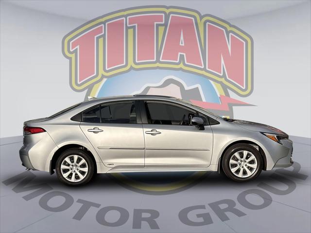 Used 2025 Toyota Corolla LE with VIN JTDBDMHE3S3018451 for sale in Kansas City