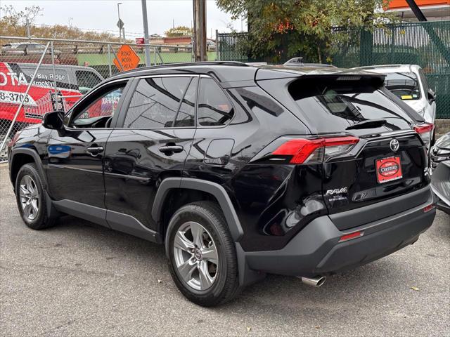 2025 Toyota RAV4 XLE [4]