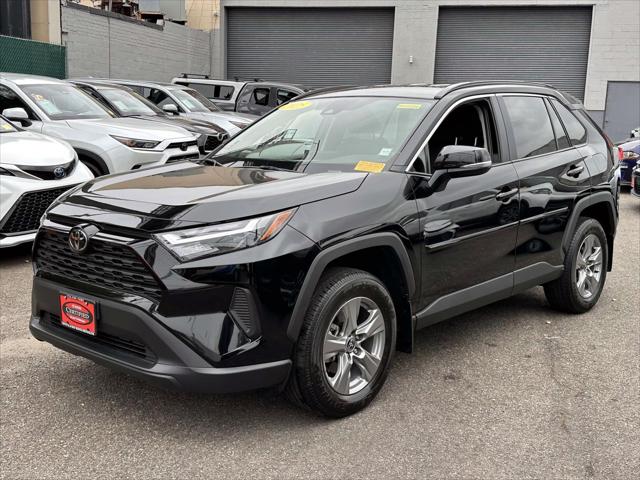 2025 Toyota RAV4 XLE [5]