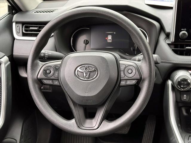 2025 Toyota RAV4 XLE [15]