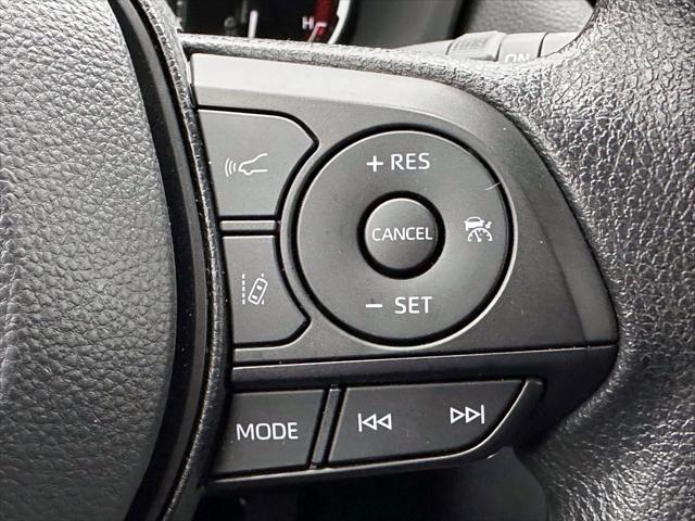 2025 Toyota RAV4 XLE [20]