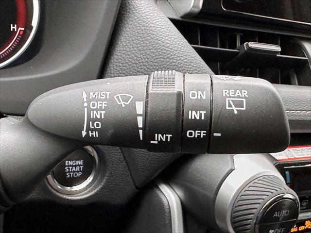 2025 Toyota RAV4 XLE [27]