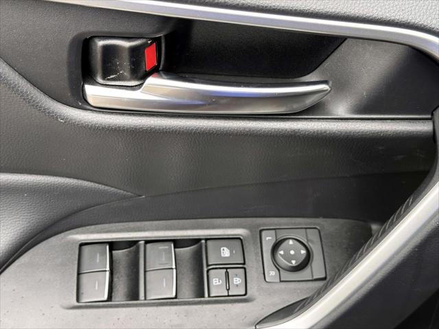 2025 Toyota RAV4 XLE [30]