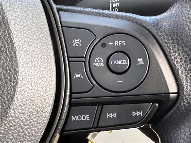 2025 Toyota Corolla Hybrid LE [21]