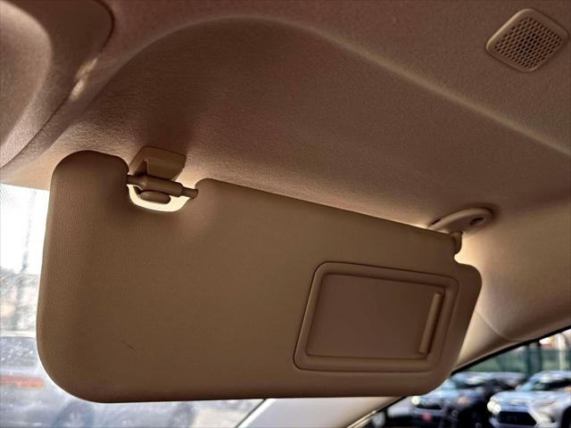 2025 Toyota Corolla Hybrid LE [27]