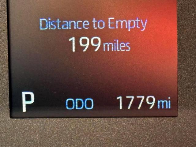 2025 Toyota Corolla Hybrid LE [28]