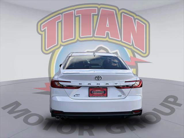 2025 Toyota Camry SE AWD (Natl) [2]