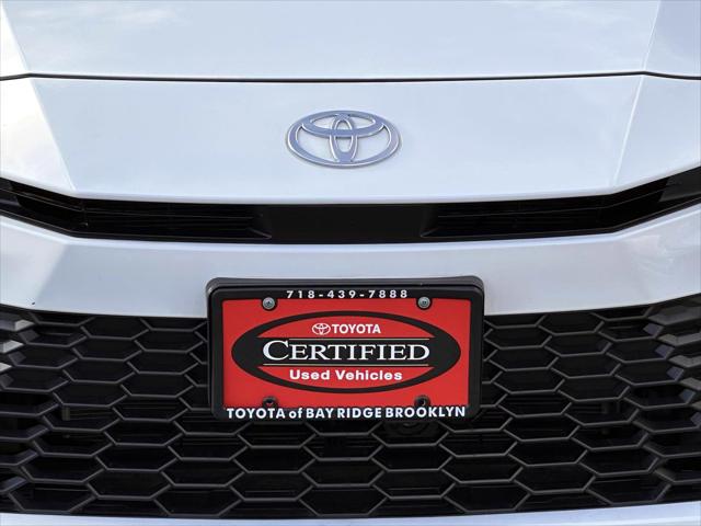 2025 Toyota Camry SE AWD (Natl) [7]