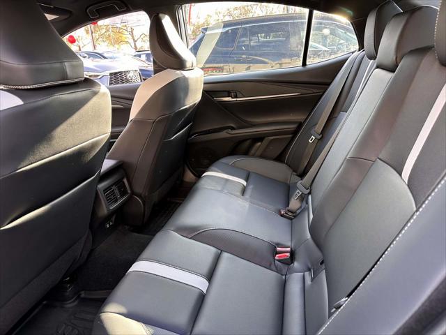 2025 Toyota Camry SE AWD (Natl) [15]