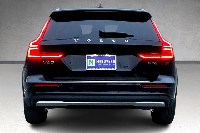 2026 Volvo V60 Cross Country Ultra, B5 AWD Gas (mild hybrid)