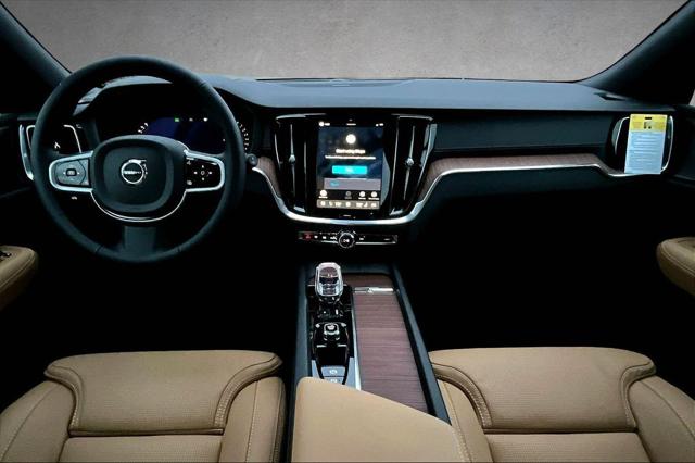 2026 Volvo V60 Cross Country Ultra, B5 AWD Gas (mild hybrid)