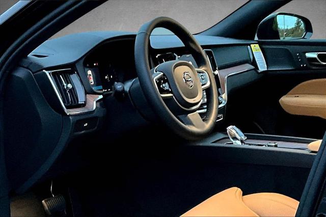 2026 Volvo V60 Cross Country Ultra, B5 AWD Gas (mild hybrid)